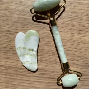 Set Masajeadores Jade: Roller +Gua Sha